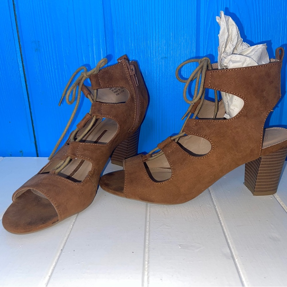 Brown suede New Directions heels